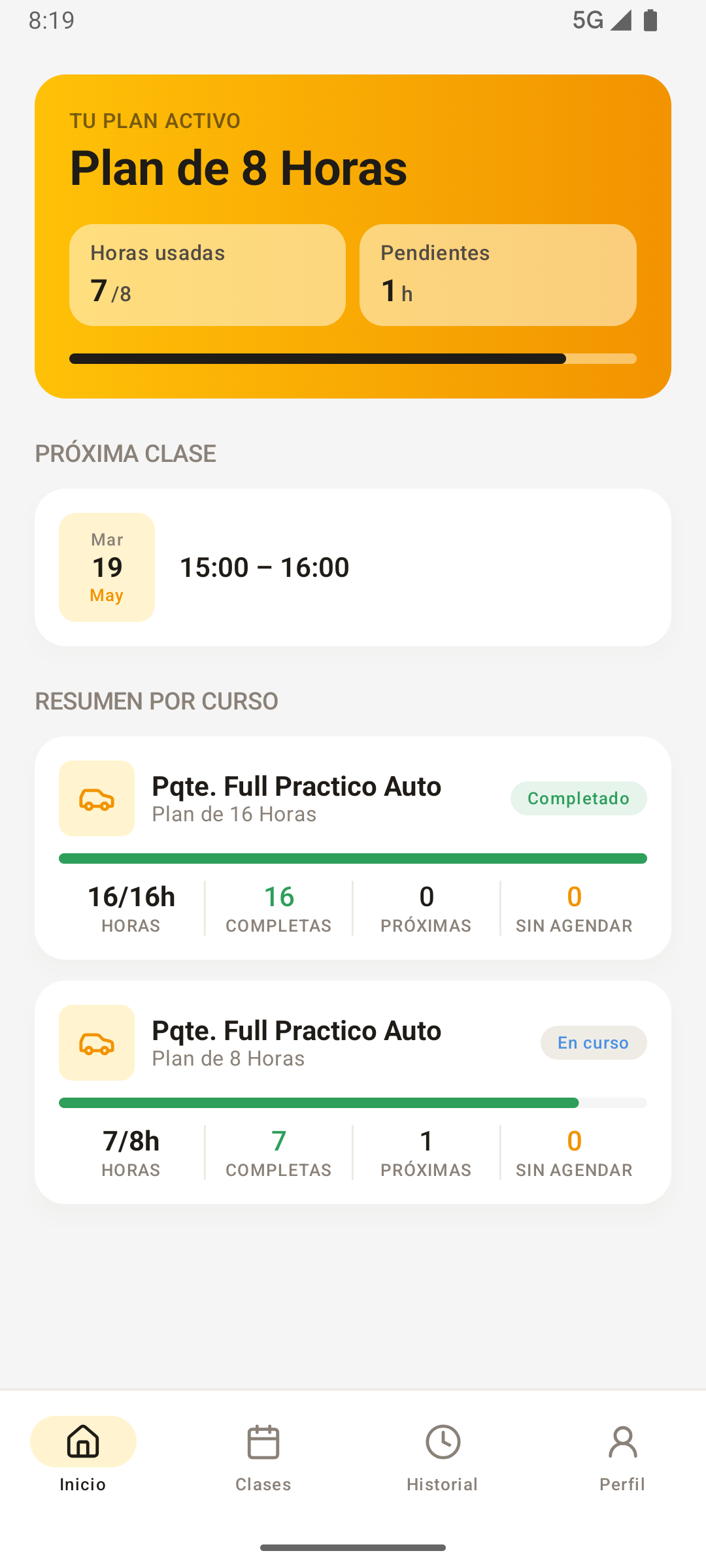 Pantalla de inicio del app de EasyDriving: plan activo con horas usadas y pendientes, próxima clase y resumen por curso